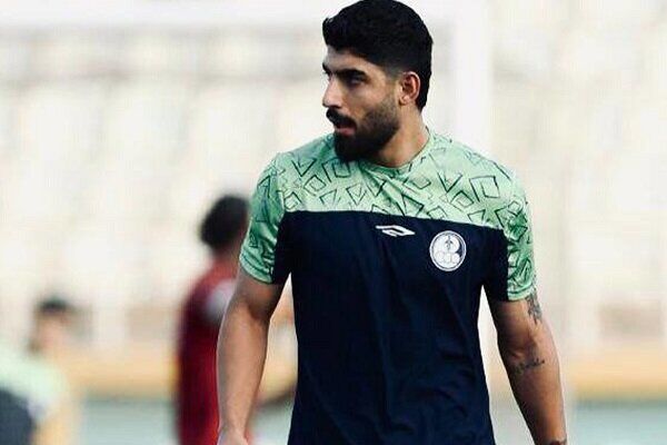 چرا بازیکن استقلال خوزستان از لیست تیم کنار گذاشته شد؟
