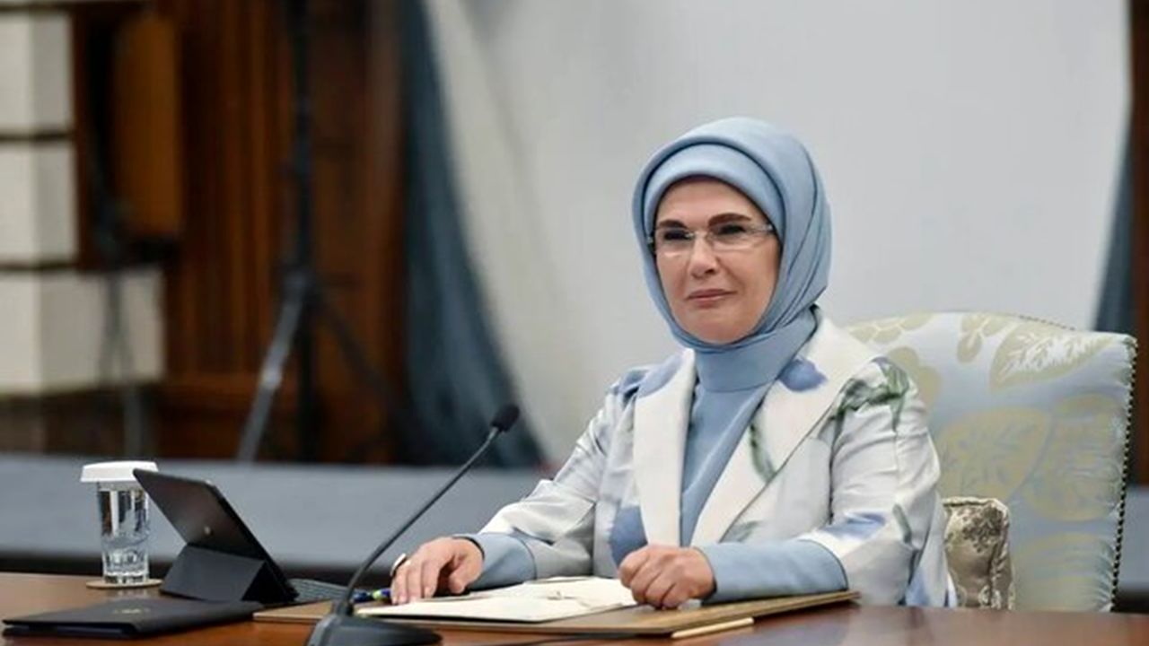 نامه همسر اردوغان به ملانیا ترامپ: معتقدم شما حساسیتی را که برای ۶۴۸ کودک اوکراینی داشتید، درباره ۱۸ هزار کودکی که به طرز وحشیانهای در غزه به قتل رسیدند هم نشان خواهید داد