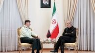 دیدار فرمانده فراجا یا رئیس جمهور منتخب؛ تاکید پزشکیان بر حفظ حقوق اجتماعی و احترام به کرامت مردم