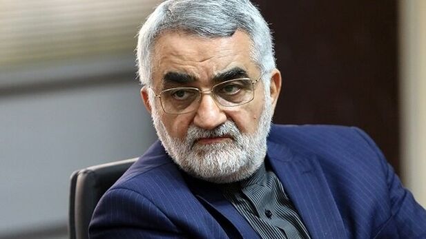 بروجردی: دولت چهاردهم از ابتدا به شعار ووفاق ملی عمل کرد/ هر صدایی که در جهت اختلاف و تفرقه افکنی باشد، گام برداشتن در مسیر دشمن است