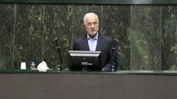 مومنی: انتخابات تمام الکترونیک براساس زمانبندی برنامه هفتم در حال انجام است