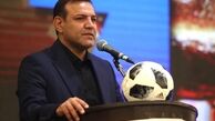 عزیزی خادم صندلی تاج را می‌خواهد