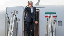 عارف به روسیه می‌رود