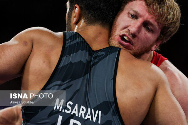 خرس سفید کشتی بازنشسته نمی‌شود