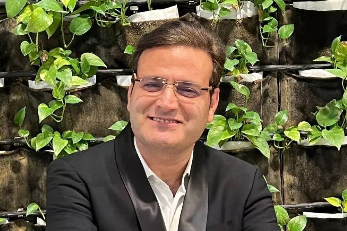 وکیل عبدالله مومنی: برای موکلم درخواست مرخصی دادیم، هنوز پاسخی ندادند
