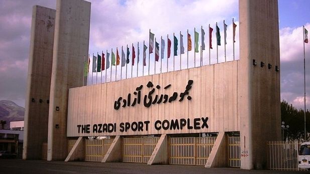 برای تعمیر سقف 12 هزار نفری بوجه وجود ندارد