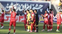 عکس | قاب های ویژه از سکوهای زنانه سپاهان و پرسپولیس