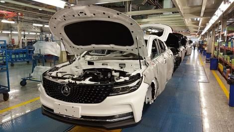 خطر تعطیلی بهمن موتور و بیکاری ۴۰۰۰ نفر