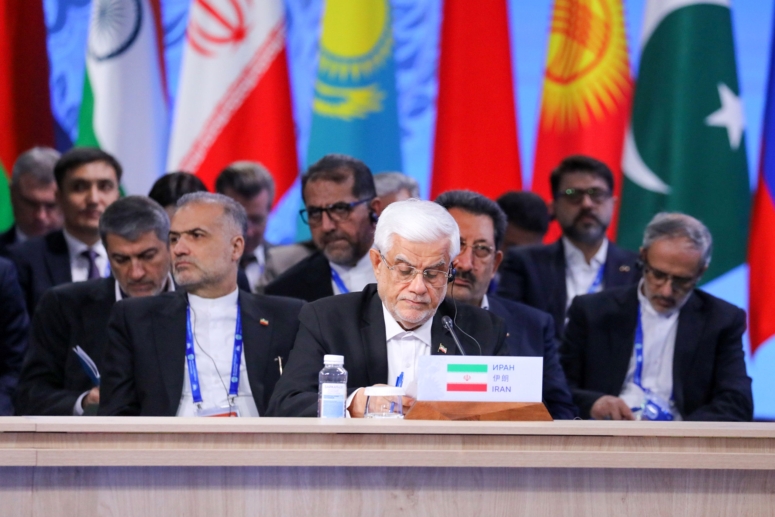 عارف: حمله به تأسیسات صلح‌آمیز هسته‌ای ایران و کشتار بی‌رحمانه غیرنظامیان نقض فاحش موازین بین‌المللی است