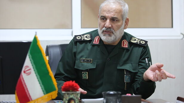سردار بلالی: موشک‌های ما با برد ۲ هزار کیلومتر و نقطه زن هستند 