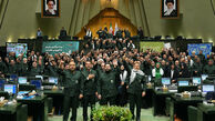 نمایندگان مجلس با لباس فرم سپاه در مجلس حاضر شدند