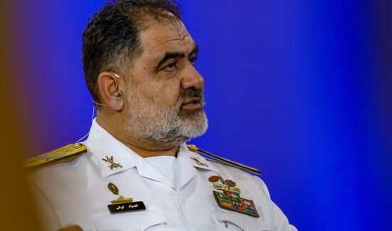 فرمانده نیروی دریایی ارتش: دشمن خود را برای نبرد با رزمندگان مسلمان آماده کند