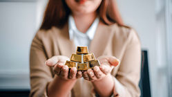 دریافت قیمت طلا لحظه‌ای از سایت بامبو فاند