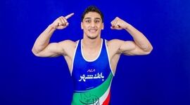 علیرضا محمدحسینی در کشتی فرنگی جوانان آسیا در ۹۰ ثانیه قهرمان شد