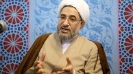 کسانی که گفته‌اند عکس گرفتن طلبه قمی از آن خانم بی حجاب حرام است، ضعف فقهی دارند