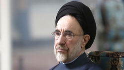 آقاتهرانی سر میز سیدمحمد خاتمی