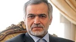 عکس | ظاهر متفاوت حسین فریدون در داروخانه بیمارستان خاتم الانبیا