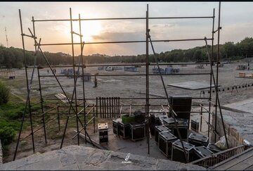 محمد علیزاده و حامد همایون معترض شدند: در بستر خشک زاینده‌رود کنسرت برگزار نمی‌کنیم!