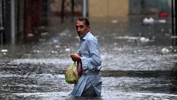 تلفات قربانیان سیل در پاکستان از مرز ۳۰۰ نفر عبور کرد