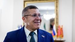 سفیر ونزوئلا درباره اخبار قطع روابط با ایران، چین و روسیه در صورت حمله نکردن آمریکا: هرگز نخواهیم پذیرفت که دولت خارجی سیاست داخلی یا خارجی ما را تعیین کند