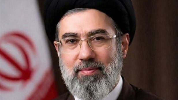 رهبر انقلاب: انتظار از همه‌ قوا و نهادها آن است که عملکرد خود را با تراز مطلوب جمهوری اسلامی و شأن والای ملت، تنظیم کنند