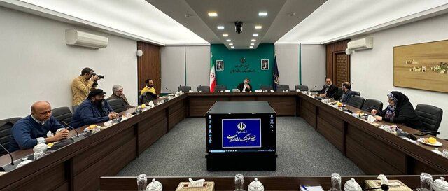 وزیر ارشاد: فقط از جریانات انقلابی حمایت میکنیم!