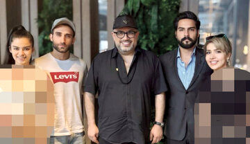 انتقاد شدید از رضا رشیدپور به خاطر عکس یادگاری‌اش با دست اندرکاران «عشق ابدی»