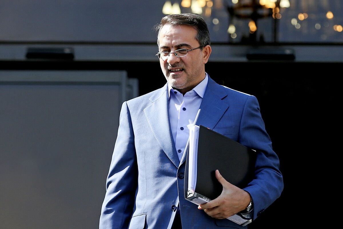 تغییر ساختار دستگاه‌ها به معنی تعدیل نیروی انسانی نیست