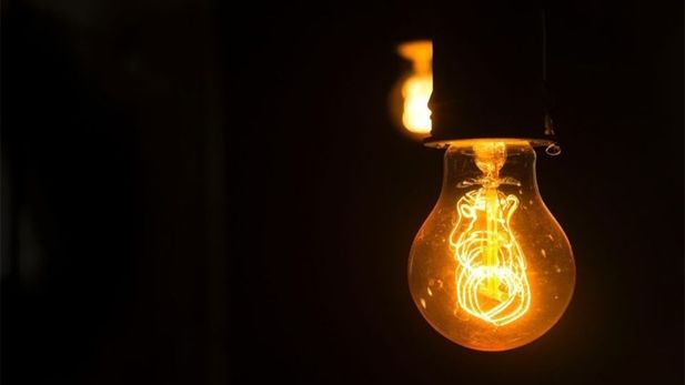 عکس | بزرگترین تولیدکنندگان برق در چهل سال اخیر را بشناسید