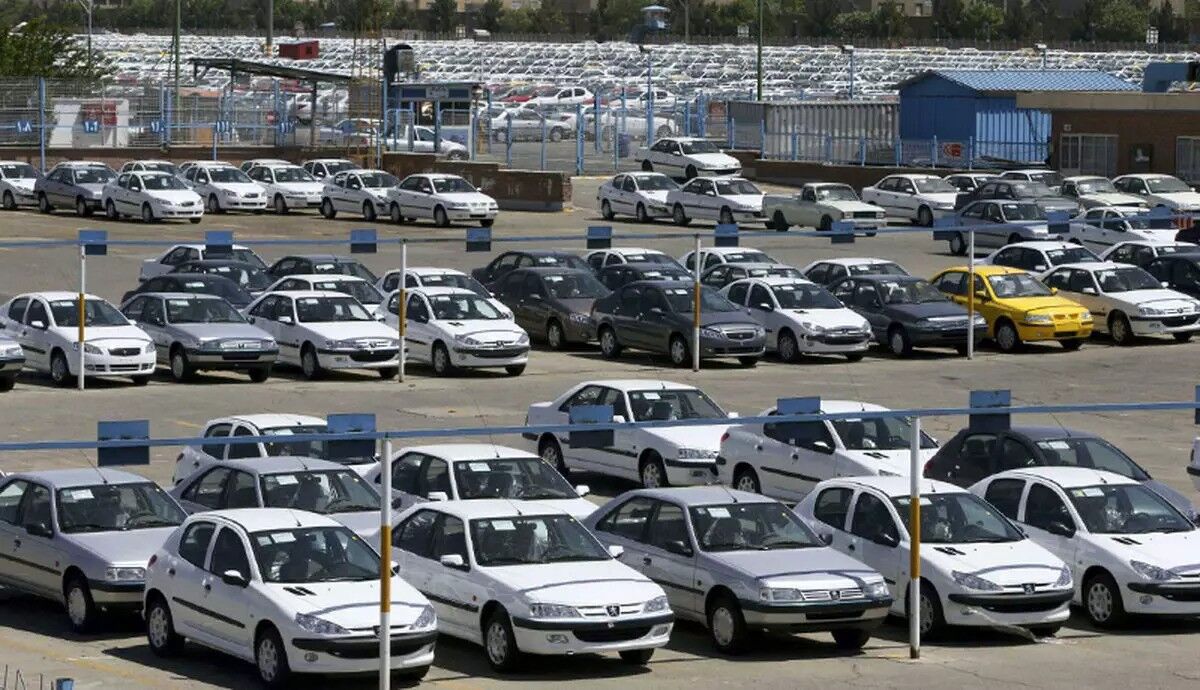 بازار خودرو در رکود است