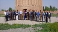 سرکنسولگری‌های ۳ کشور خارجی از برج تاریخی رادکان شهرستان چناران بازدید کردند