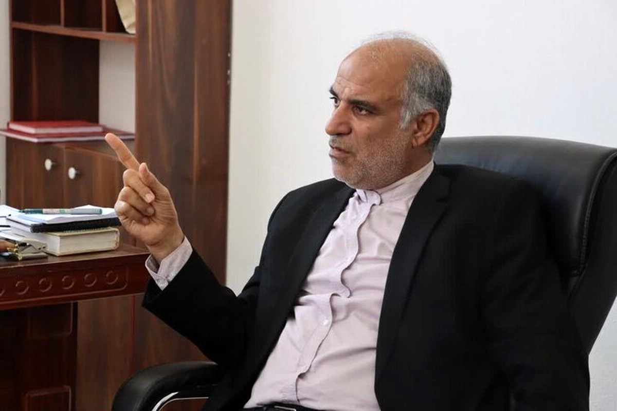 نماینده مجلس: سران انگلیس باید گورستان انگلیسی‌ها در بوشهر را مایه عبرت خود بدانند