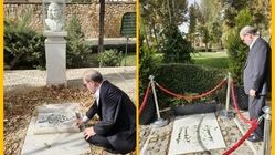 سرپرست معاونت هنری ارشاد بر مزار شجریان و اخوان حاضر شد
