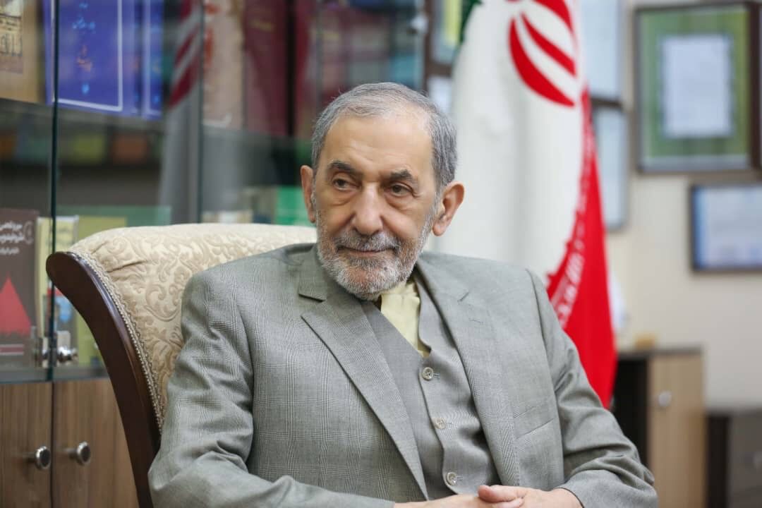ولایتی: جمهوری اسلامی ایران با قوت به حمایت از جبهه مقاومت ادامه می‌دهد 