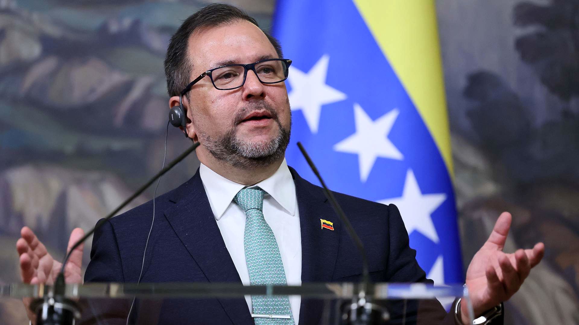 قدردانی وزیر خارجه ونزوئلا از ایران به خاطر محکوم کردن اقدام آمریکا در بستن حریم هوایی ونزوئلا