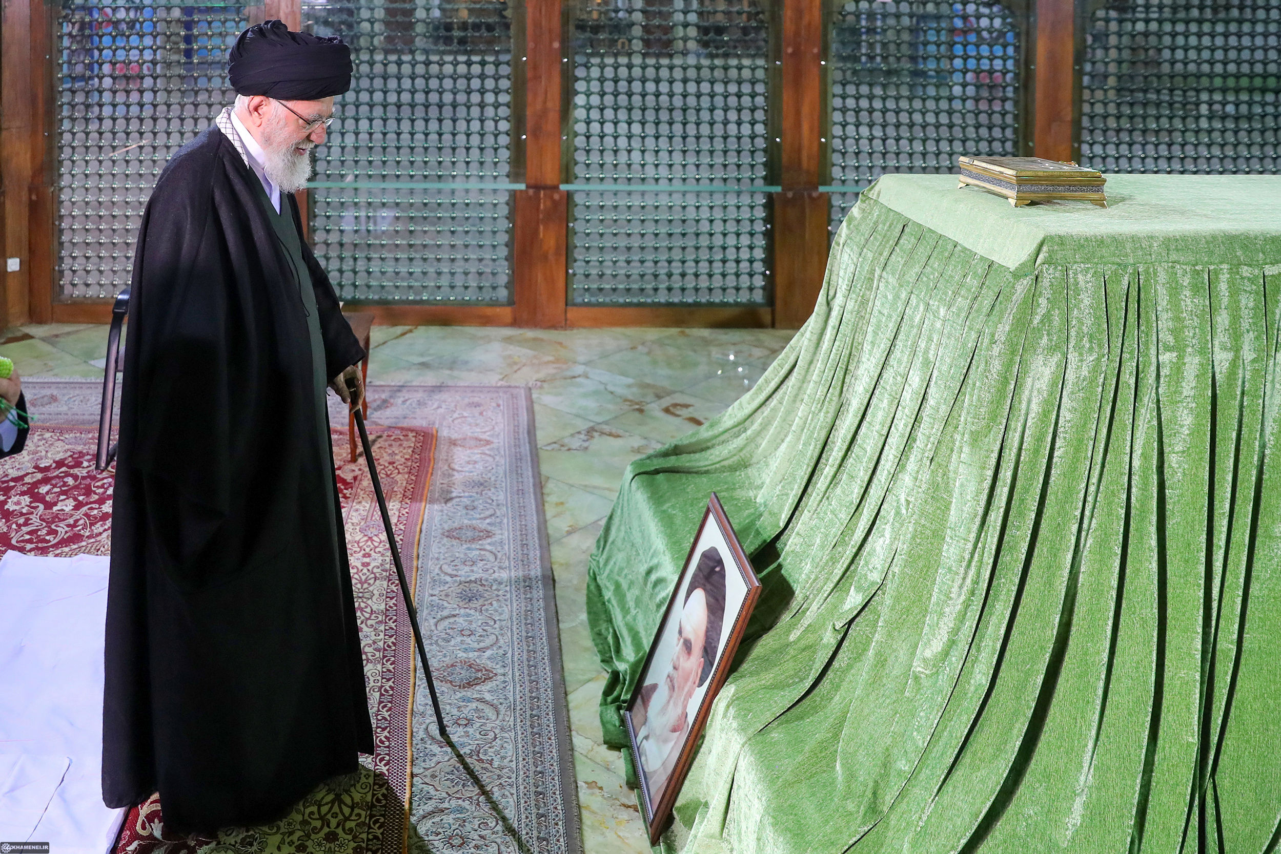 خوابی که رهبر انقلاب درباره امام خمینی دید