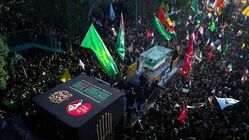 تشییع آیت الله خامنه‌ای با استالین اشتباه است؛ ۵ منبع و ۳ اشتباه