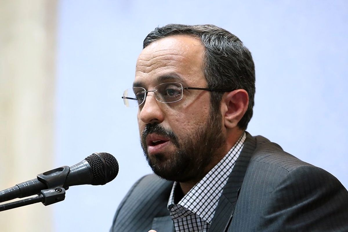 حمله دستیار قالیباف به منقدان رئیس مجلس: برخلاف آنها که وکیل مدافع اروپا و آمریکا هستند، ما وکیل مدافع منافع ملی هستیم